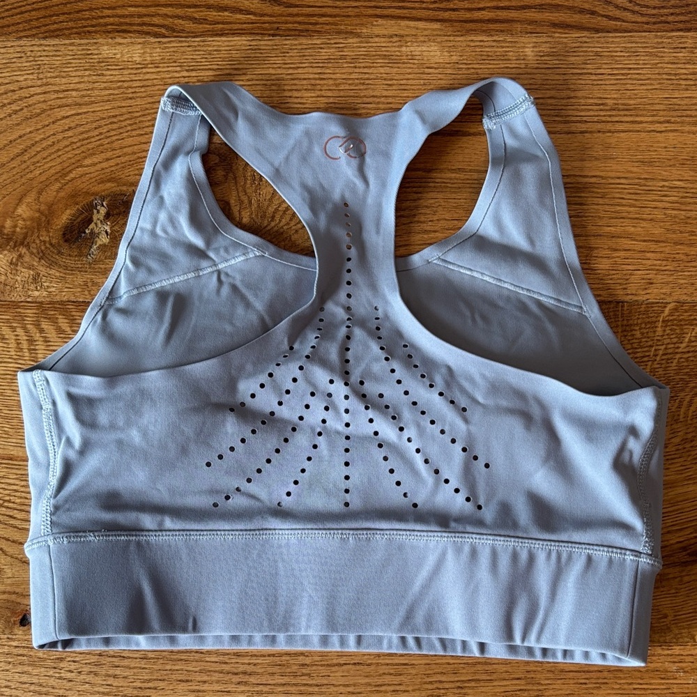 Seamless Light Blue Racerback Sports Bra - Supportive Activewear - Picture 2 of 2